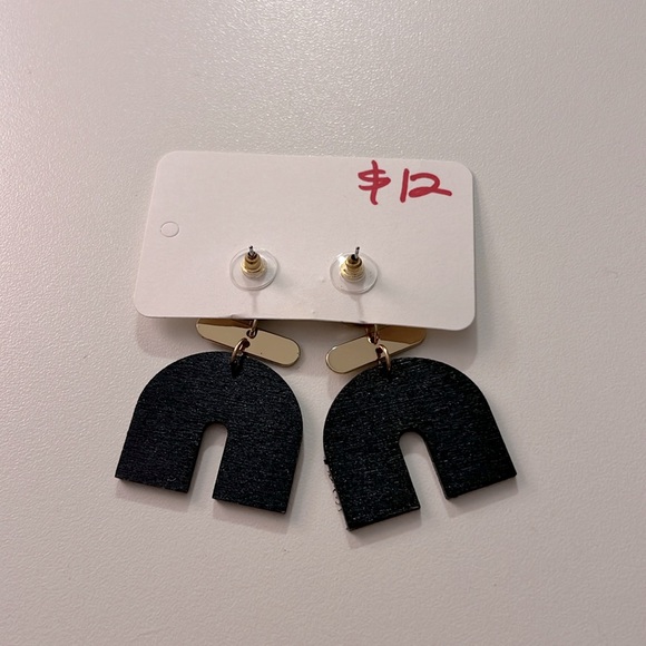 NWT Black and Tortoise Statement Earrings - Picture 2 of 2